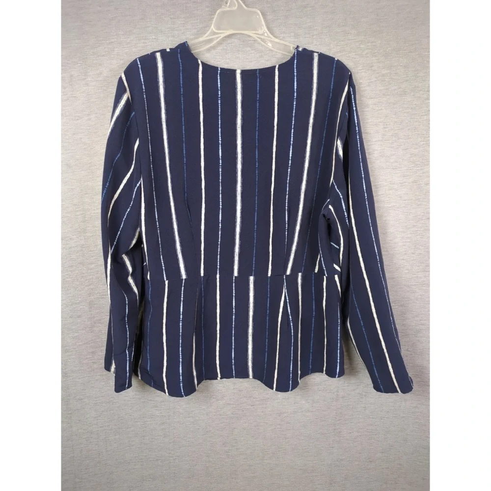 👯♀️Host Pick⚡️ H by Halston Pleated Surplice Top- Navy Shibori - Picture 6 of 9